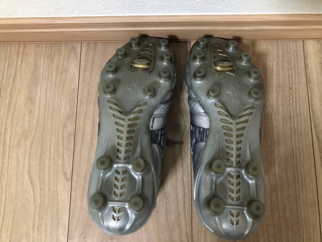 モレリアネオIV JAPAN サッカーシューズ シルバー限定カラー