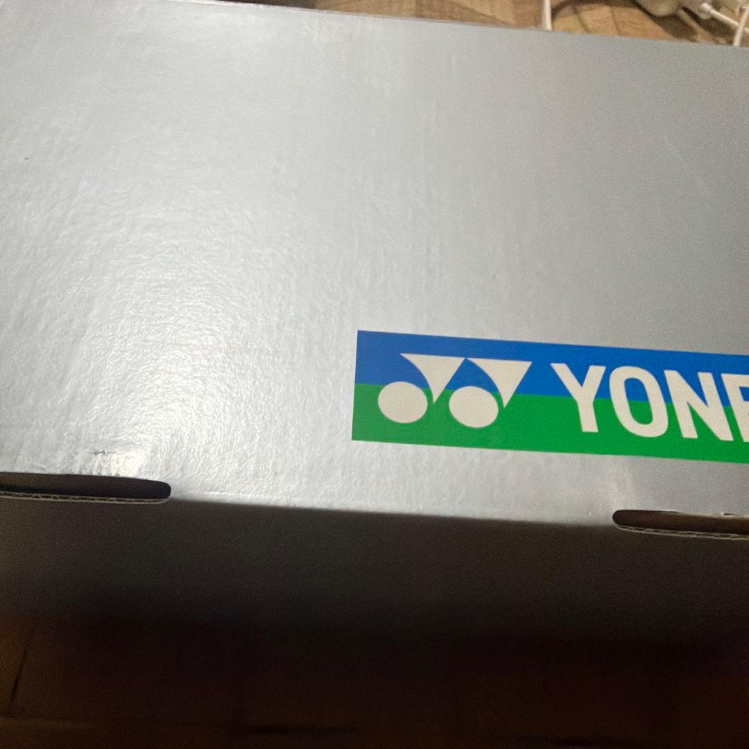 ✨新品未使用　箱付き　バドミントンシューズ23㎝