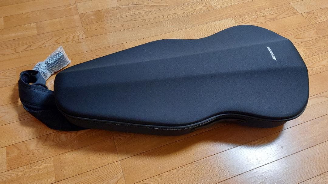 Aeroband Guitar (エアロバンド ギター) ホワイト