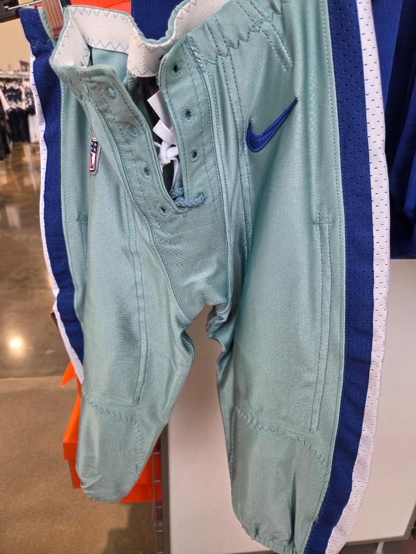 NIKE NFL ON FIELD ゲームパンツ 水色 28 SHORT