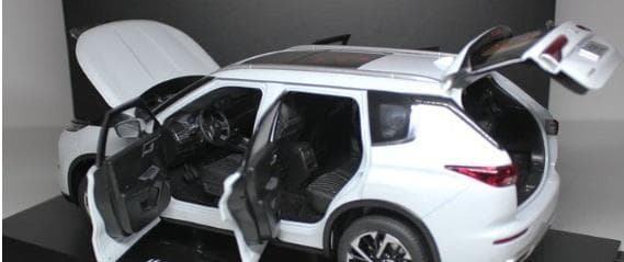 三菱 1/18 MITSUBISHI アウトランダーphev2022