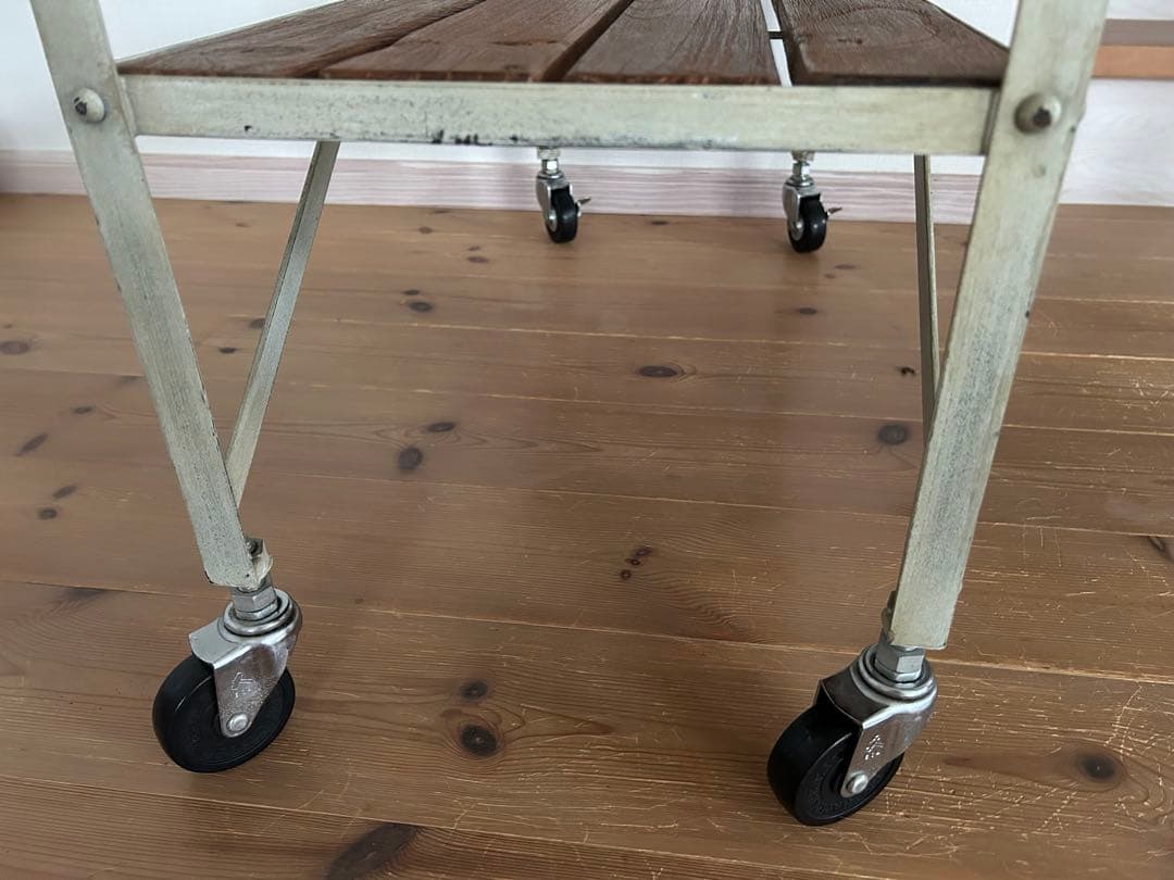 オールドメゾン　アイアン　オープンシェルフ
