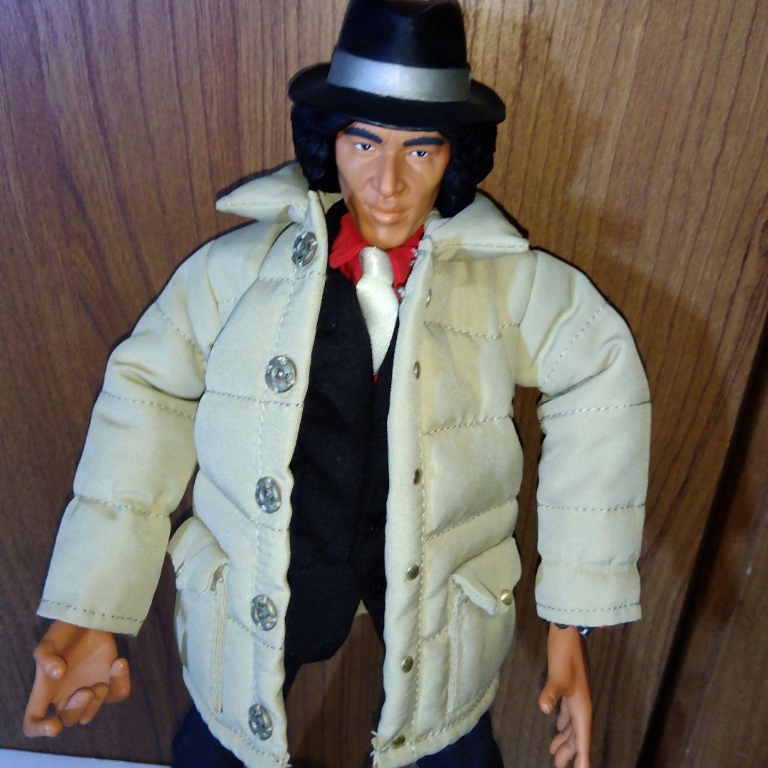 メディコムトイ　探偵物語 工藤俊作（松田優作）黒スーツ赤シャツ