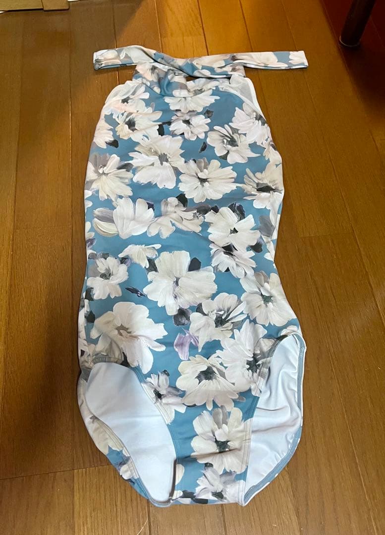 スティナ　青と白花柄　レオタード
