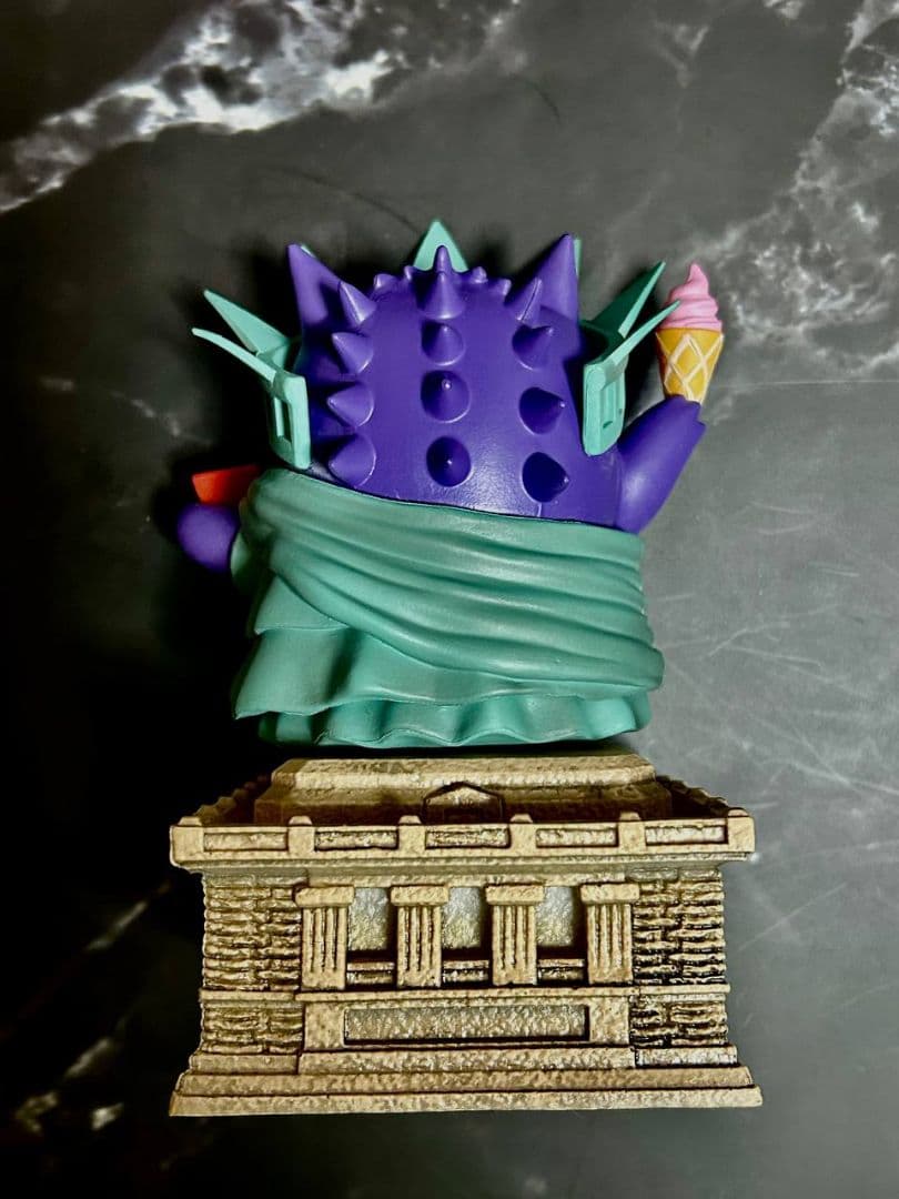 ポケモン ゲンガー フィギュア 自由の女神風 15cm