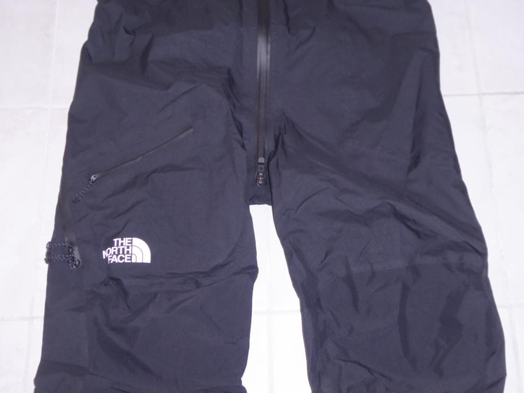 ■未使用品！THE NORTH FACE ハイブリッドシアアイスビブ Mサイズ■