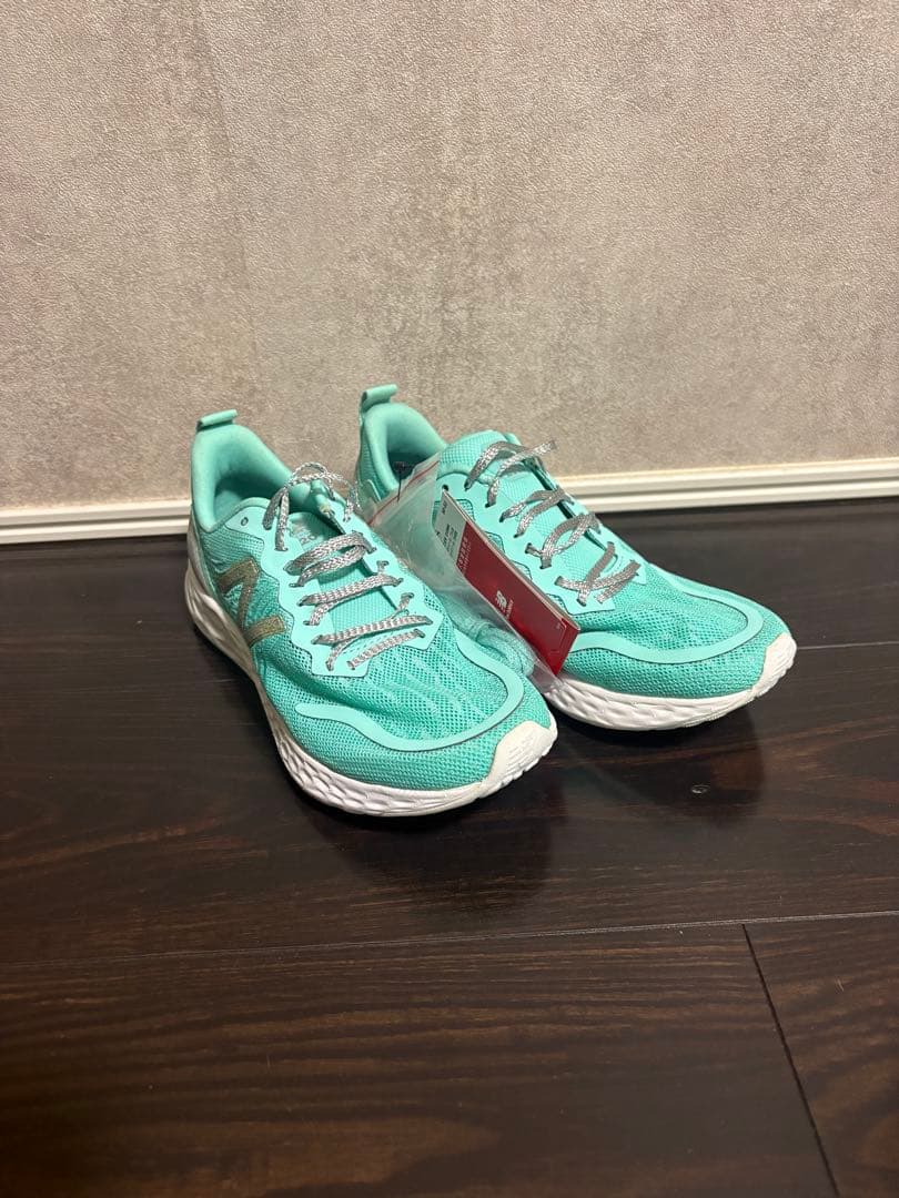New Balance ランニングシューズ 名古屋ウィメンズ23.5cm