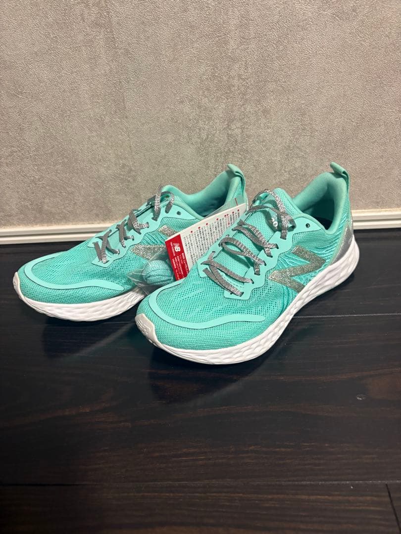 New Balance ランニングシューズ 名古屋ウィメンズ23.5cm