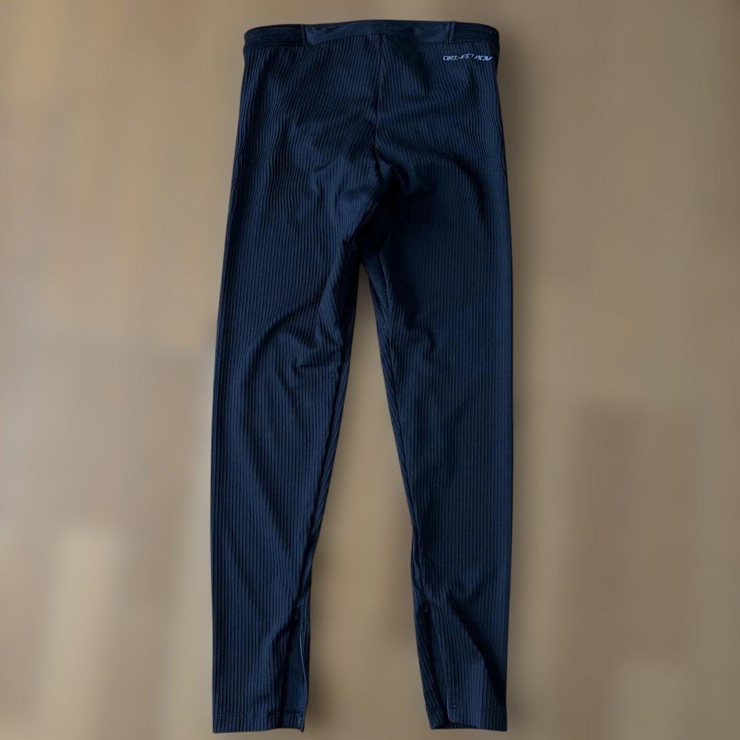 町*田様 NIKE エアロスイフト　ロングタイツS