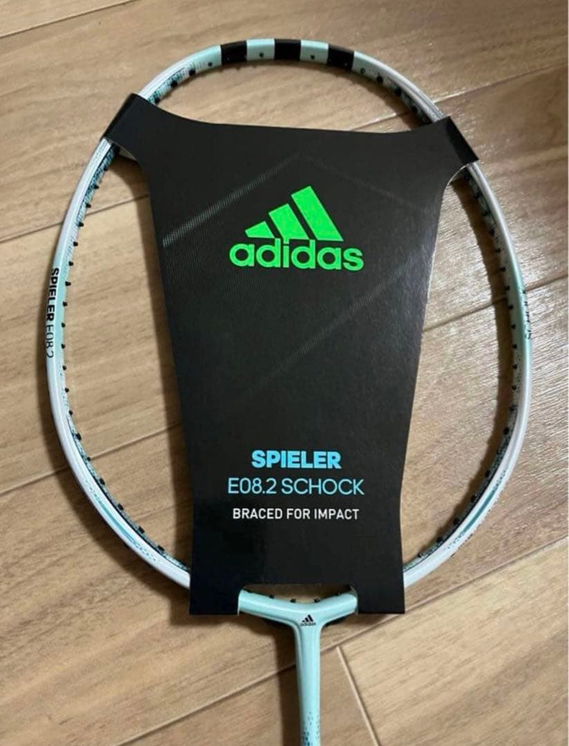 新品！バドミントンラケット　スピーラーE08.2