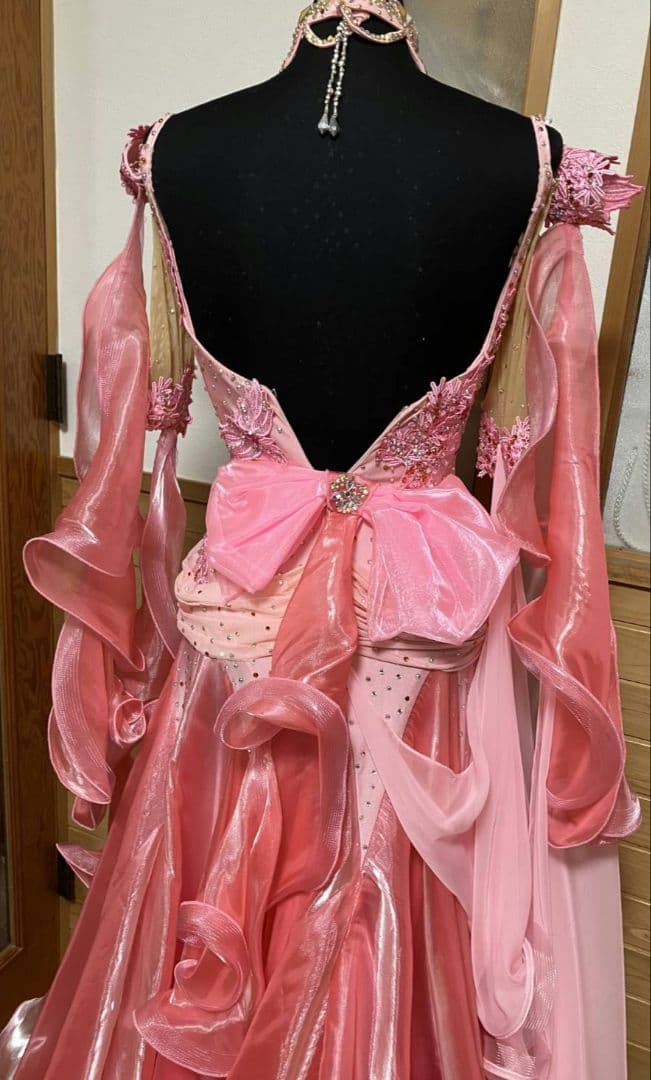社交ダンス　薔薇色のドレス　美品　小さめSサイズ