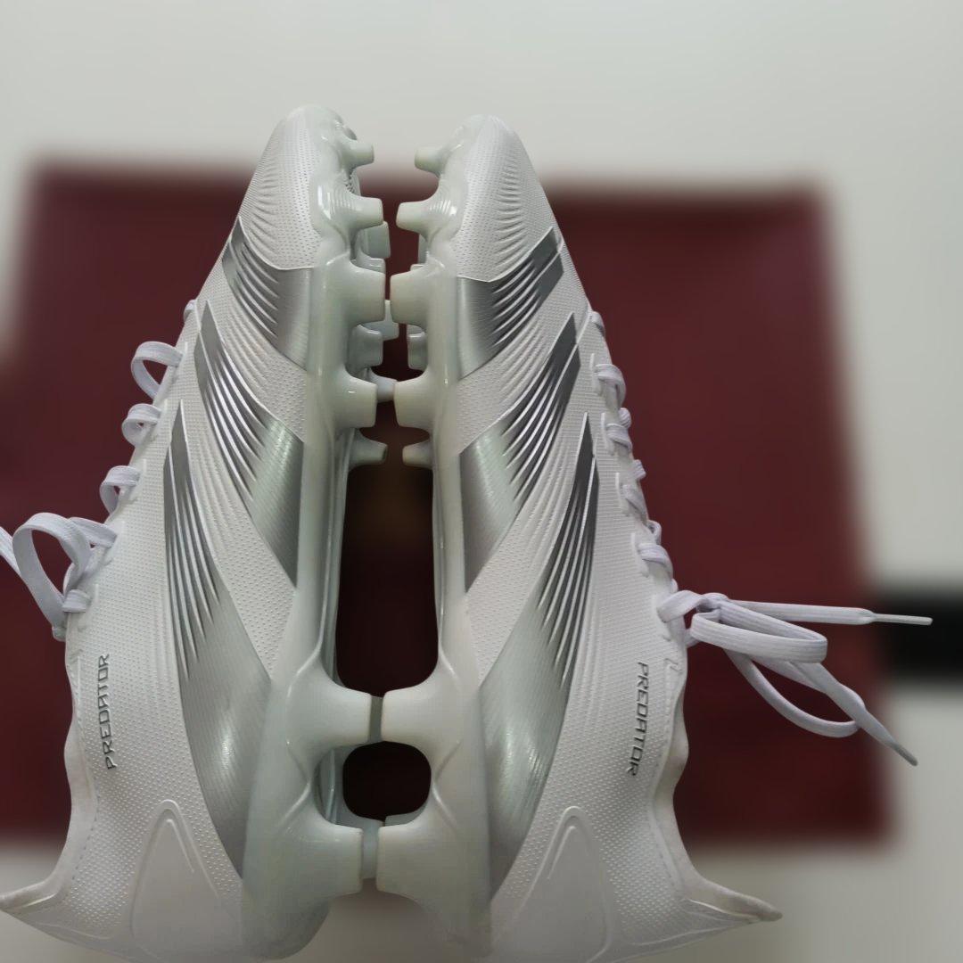 Adidas Predator ホワイト スパイク27.5サイズ
