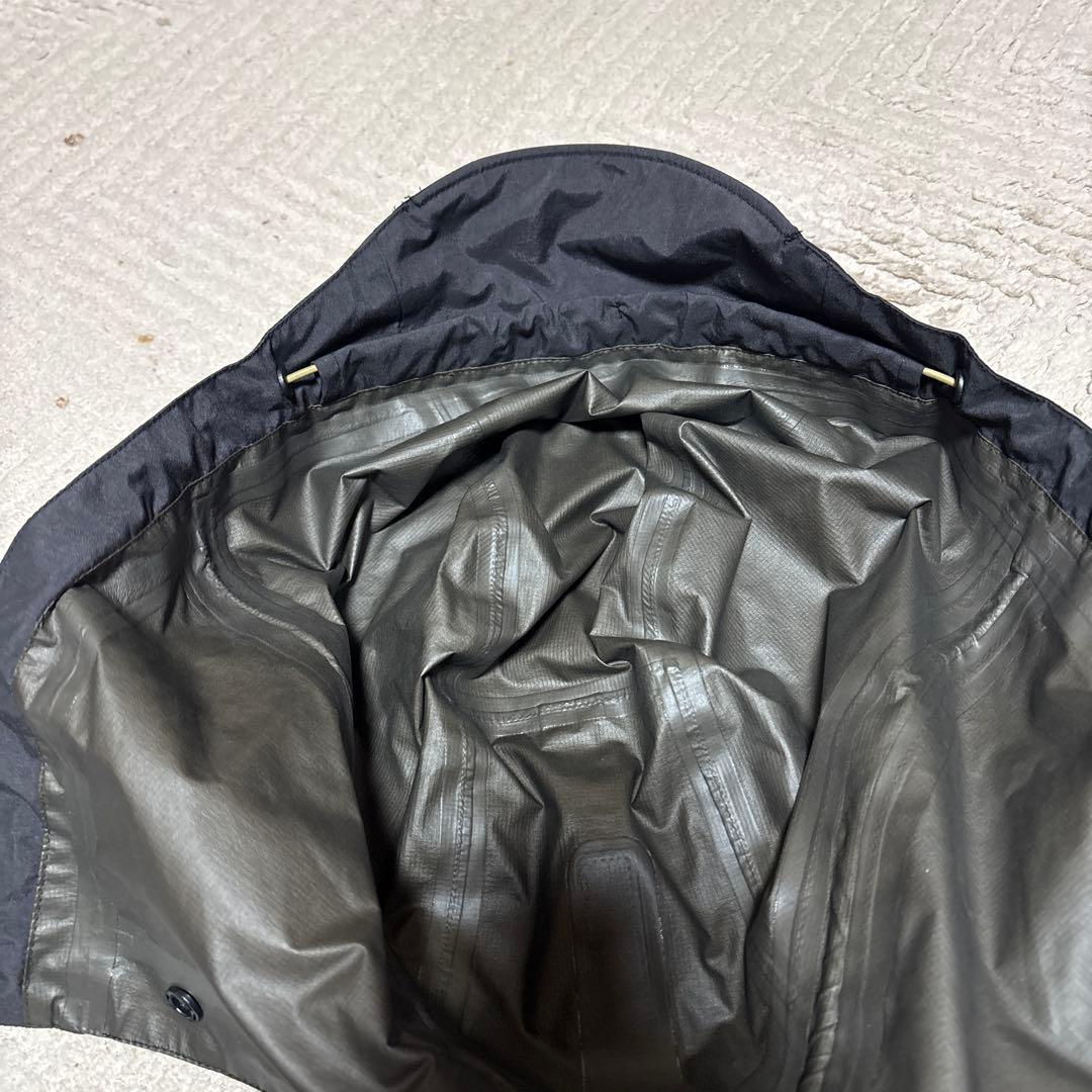 シマノレインスーツ黒Ｌサイズ キャップ付き