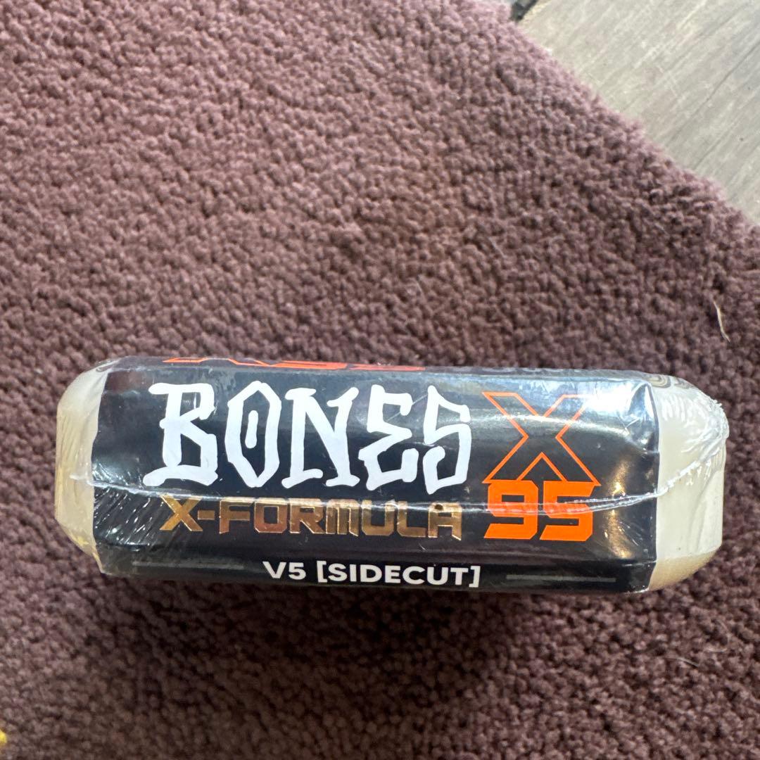BONES P-ROD 54mm 95A X-FORMULA ウィール