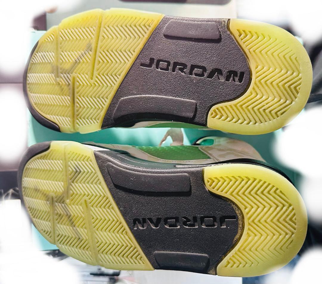 AIR JORDAN 5 ティファニーブルー＆ホワイト NIKEアプリ購入