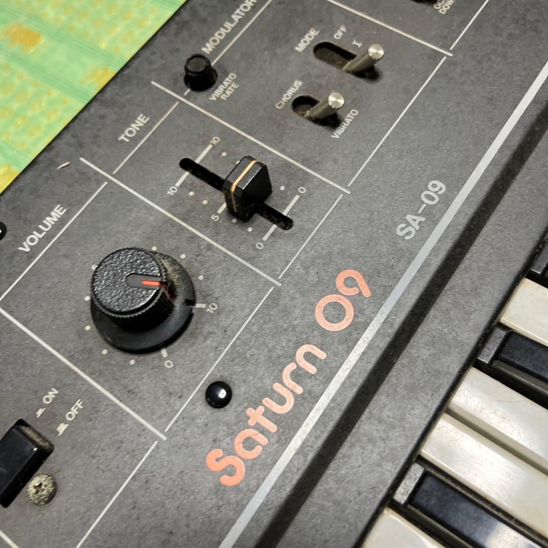 Roland Saturn 09 アナログシンセ