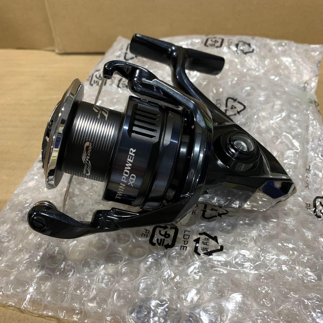 新品　シマノ　スピニングリール 25ツインパワー XD C5000XG