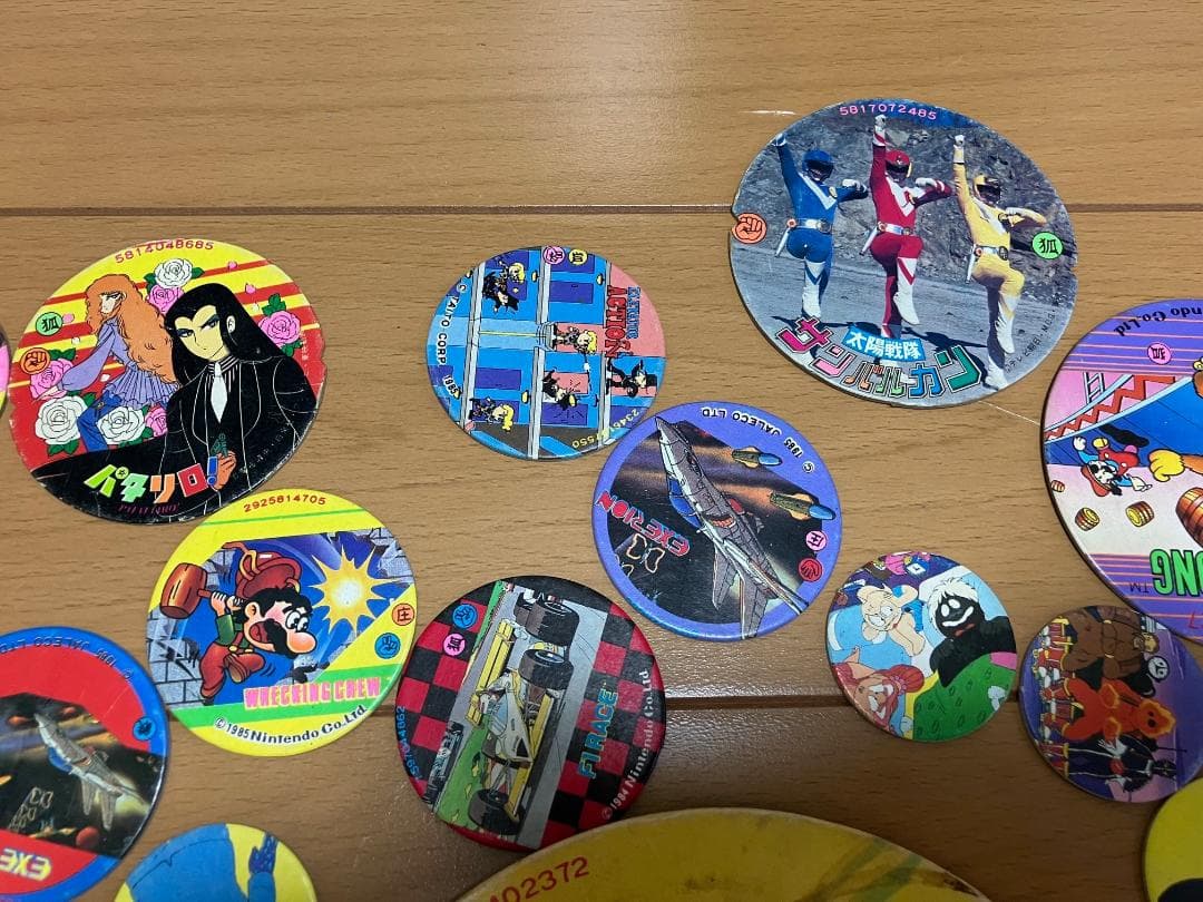 昭和レトロ キン肉マン、ファミコン、ガンダム等丸メンコ 76個セット 当時物