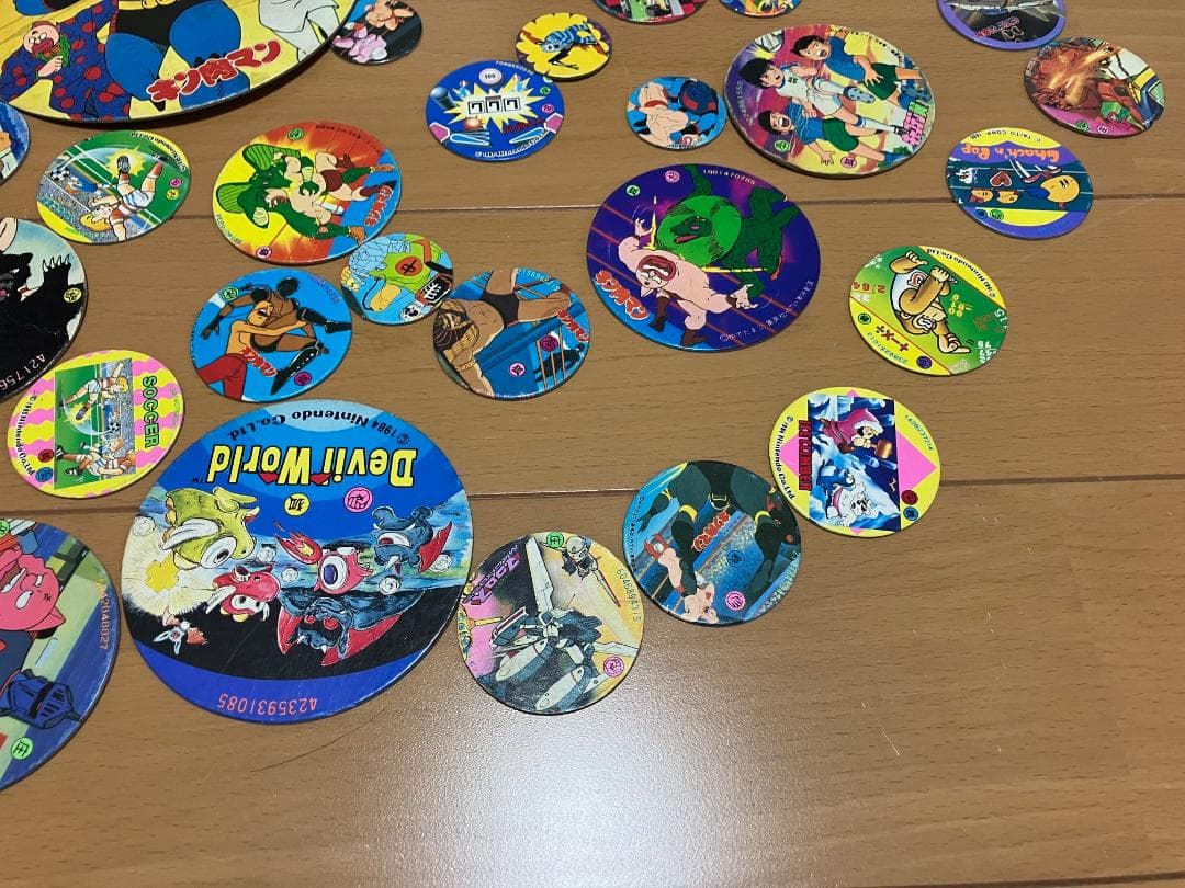 昭和レトロ キン肉マン、ファミコン、ガンダム等丸メンコ 76個セット 当時物