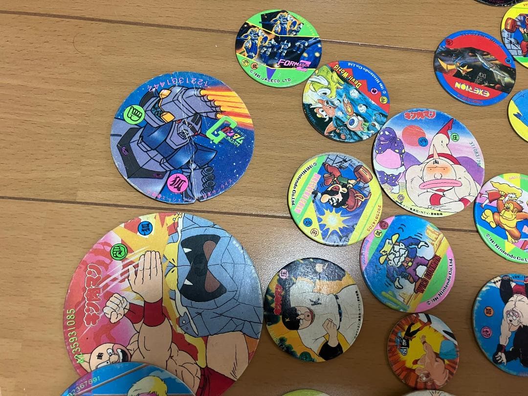 昭和レトロ キン肉マン、ファミコン、ガンダム等丸メンコ 76個セット 当時物