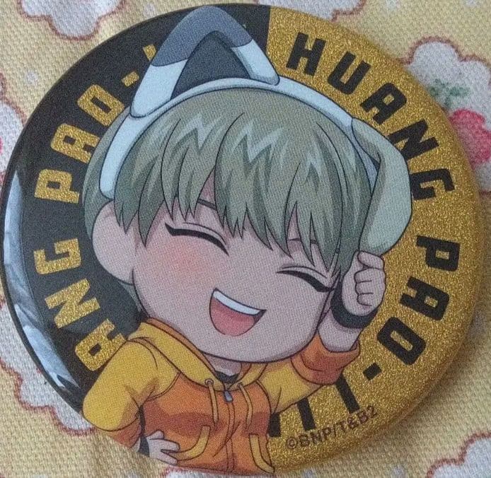 HUANG PRO. アニメキャラクター缶バッジ　未使用　送料無料　早く売りたい