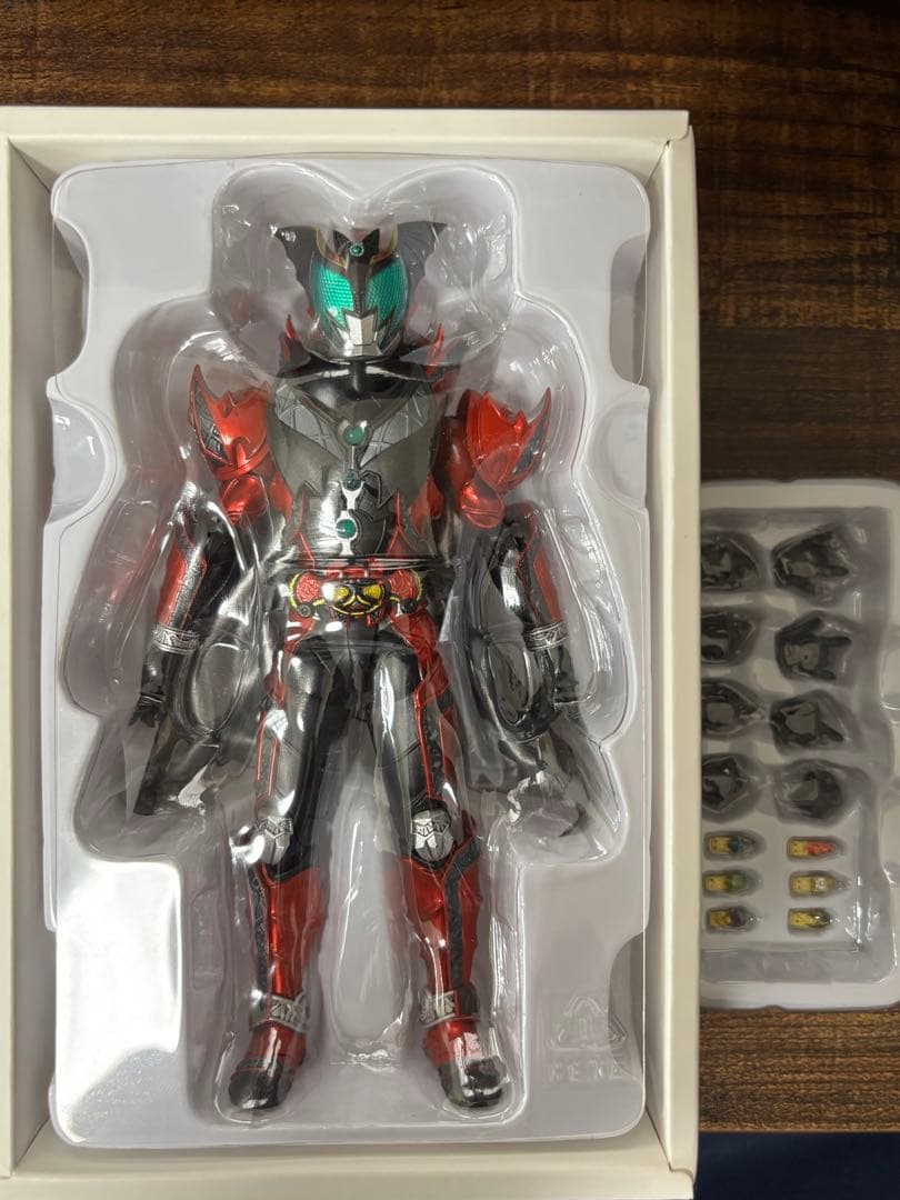 SHFiguarts仮面ライダーダークキバ