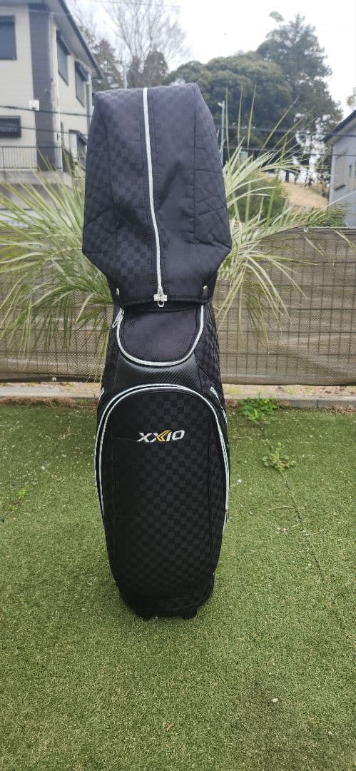 XXIO ブラックチェック柄キャディバッグ