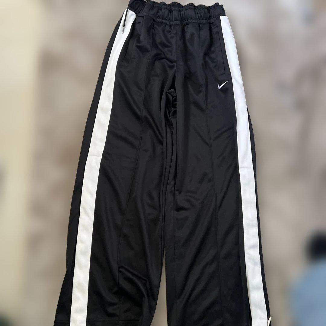 Nike ブラックジャージパンツ Mサイズ