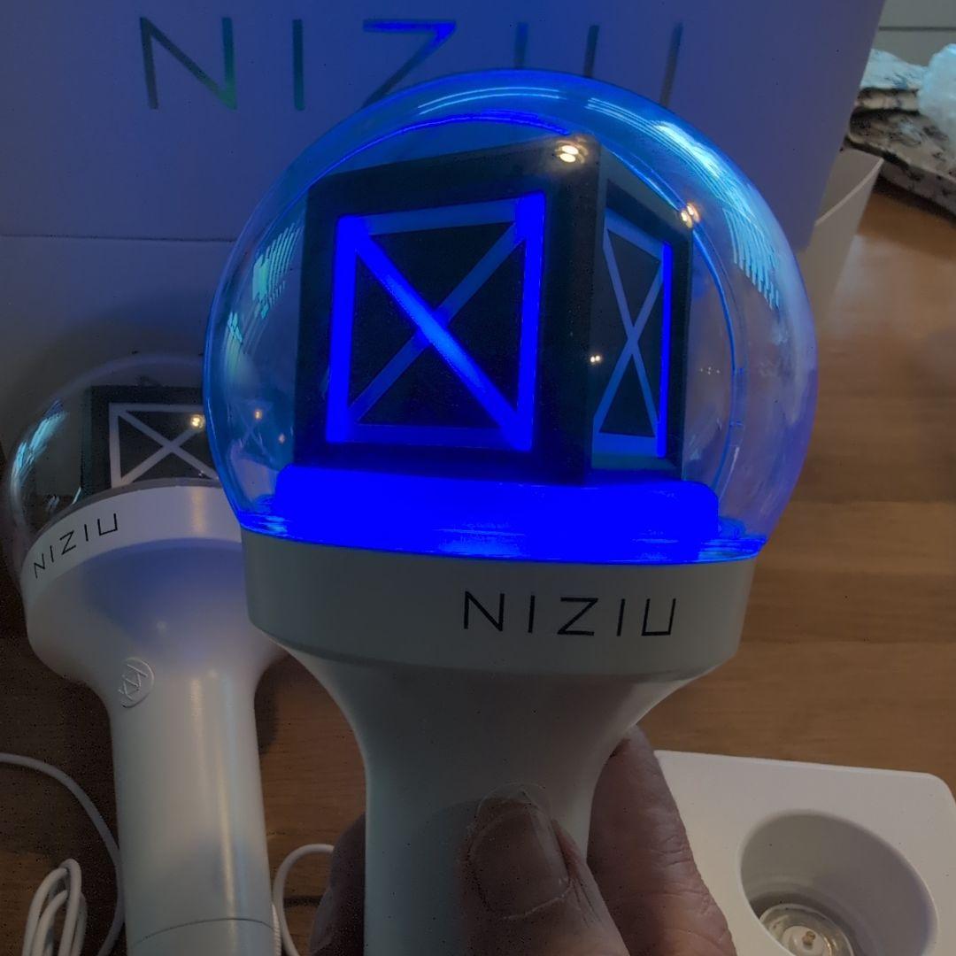 NIZIU ペンライト2個