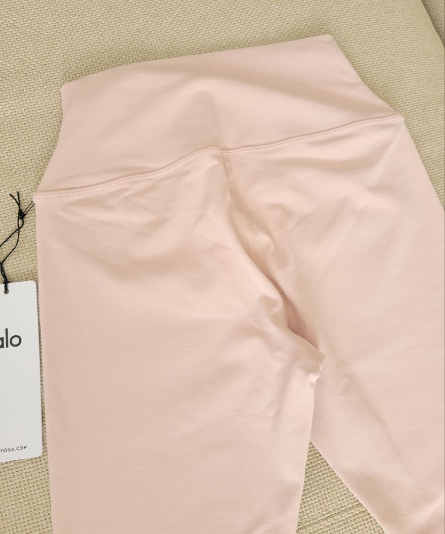 【未使用タグ付き】Alo yoga アローヨガ レギンス ヨガパンツ ピンク
