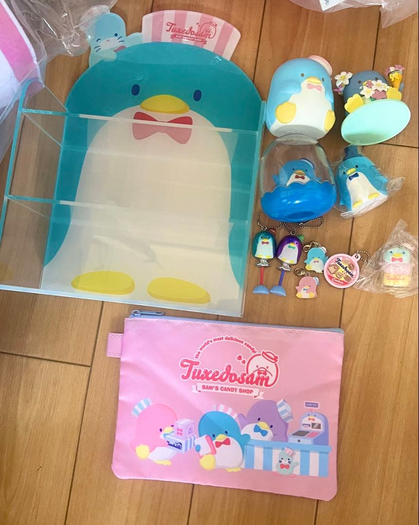 サンリオ タキシードサム セット まとめ ぬいぐるみ 棚 トランク フィギュア