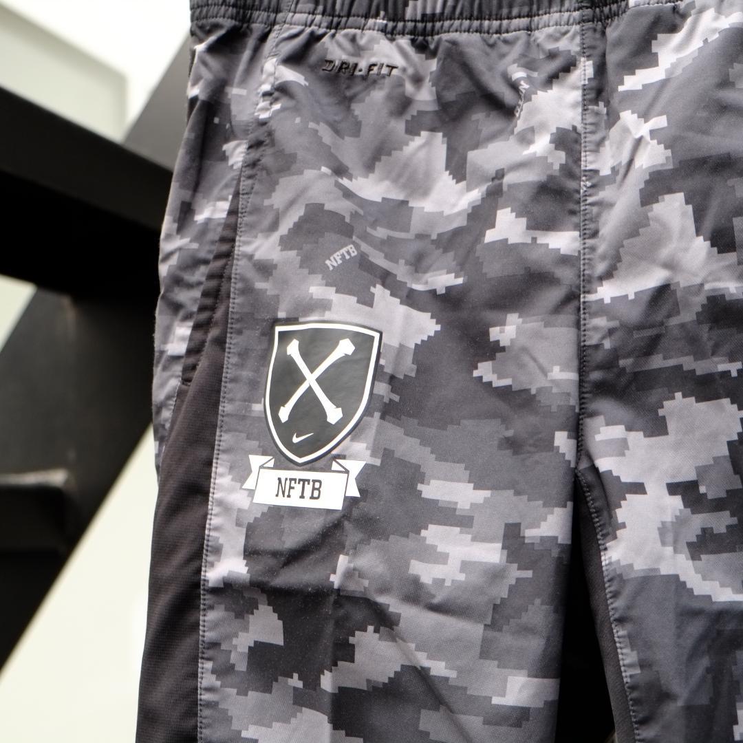 NIKE NFTB 迷彩柄 セットアップ M カモフラ サッカー フットサル
