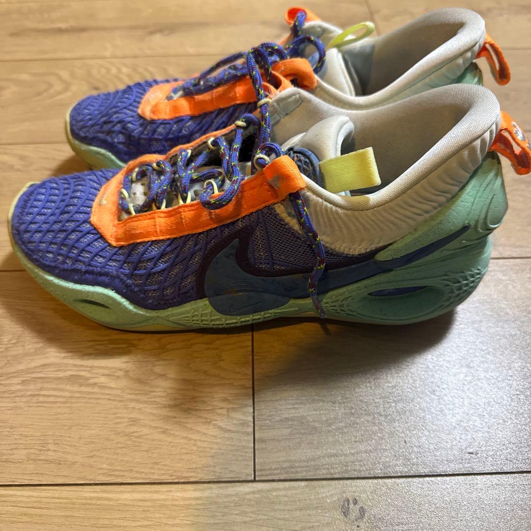 シューズ(男性用) NIKE COSMIC UNITY