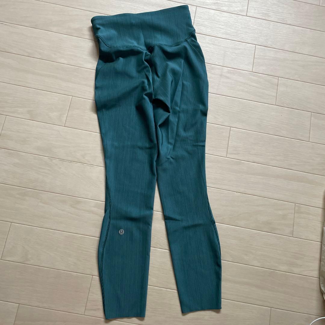 Lululemon リブ編みハイウエストヨガパンツ