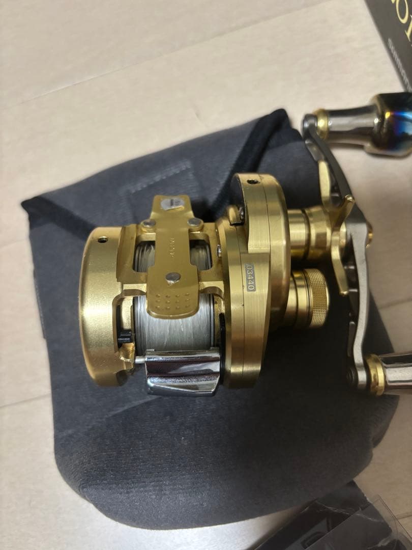 リール SHIMANO CALCUTTA CONQUEST 201HG