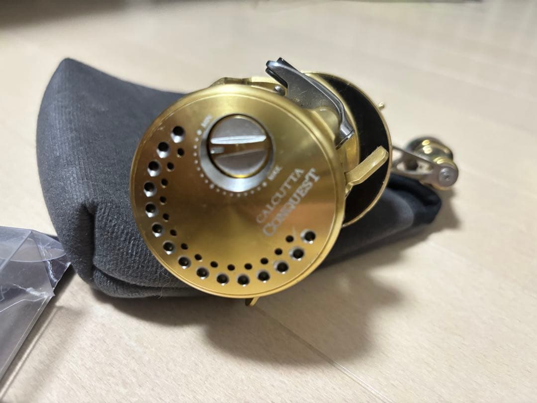 リール SHIMANO CALCUTTA CONQUEST 201HG