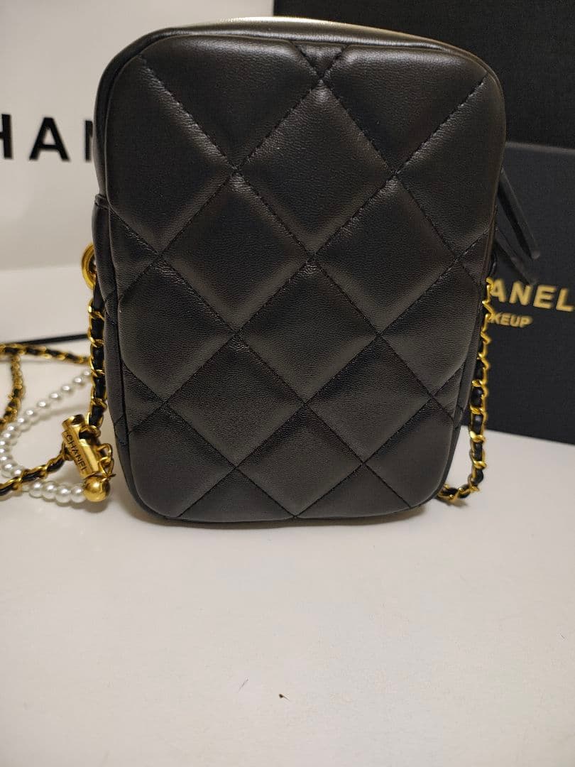 新品✨CHANEL♡シャネル　VIPノベルティ　パールチェーン付ショルダーバッグ