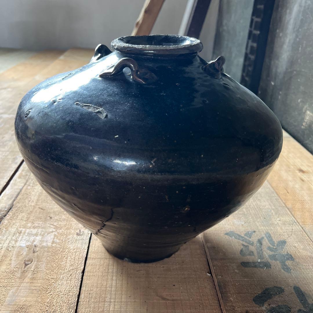 実家整理　古い壺　中国？