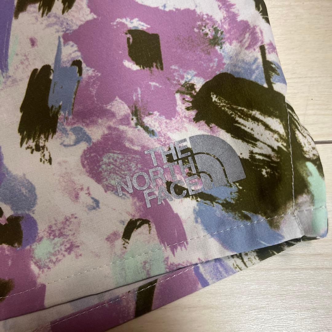 THE NORTH FACE 花柄ランニングショーツ
