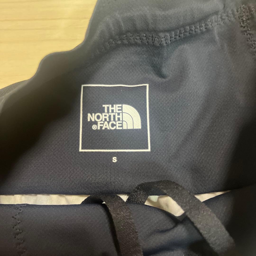 THE NORTH FACE 花柄ランニングショーツ