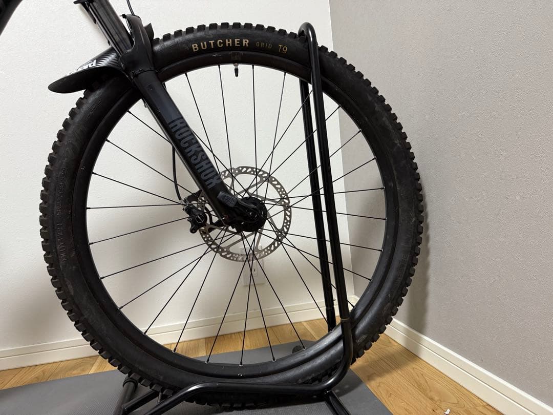スタンプジャンパー２９インチ　新品タイヤ２つサービス　　　 S3 フルサスMTB