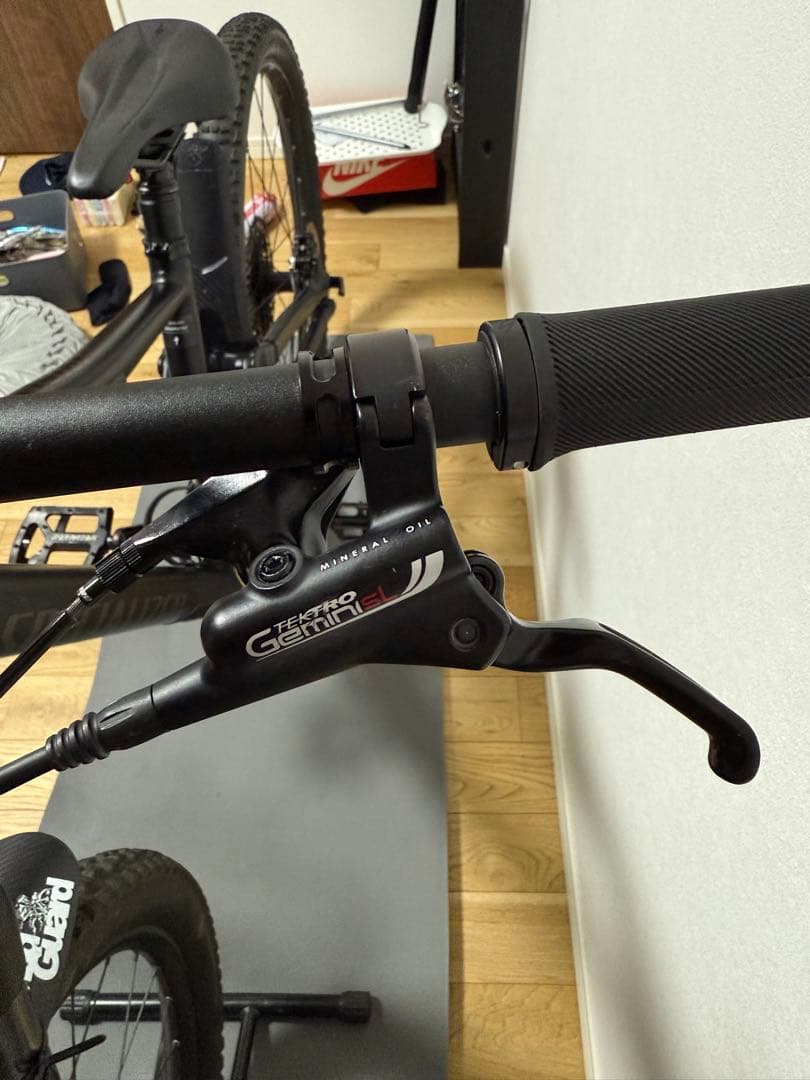 スタンプジャンパー２９インチ　新品タイヤ２つサービス　　　 S3 フルサスMTB