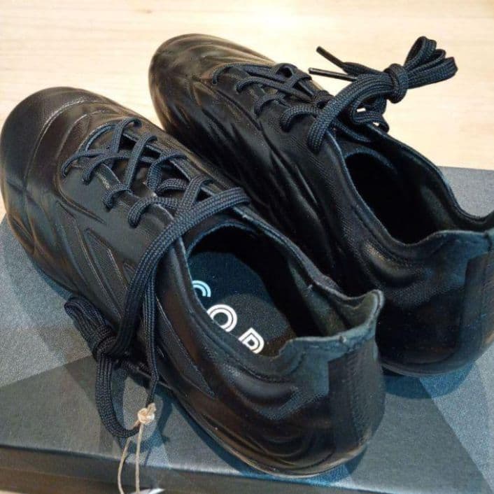 サッカーシューズ スパイク ブラック