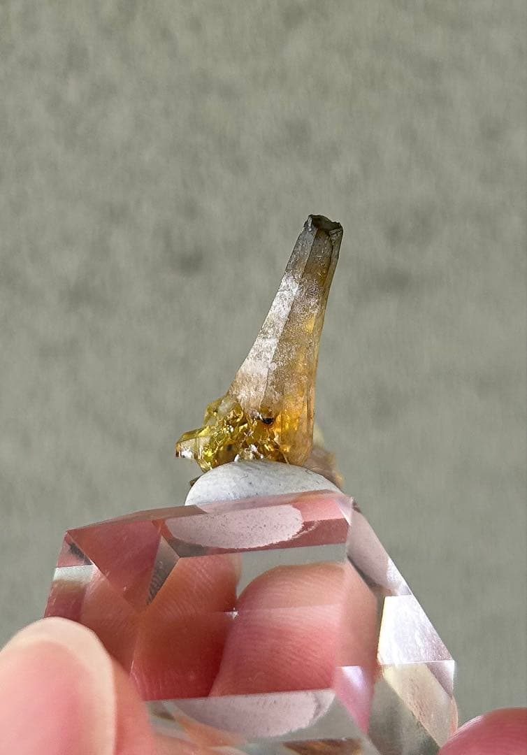 希少色 希少鉱物 ジンカイト 黄緑色結晶 天然石