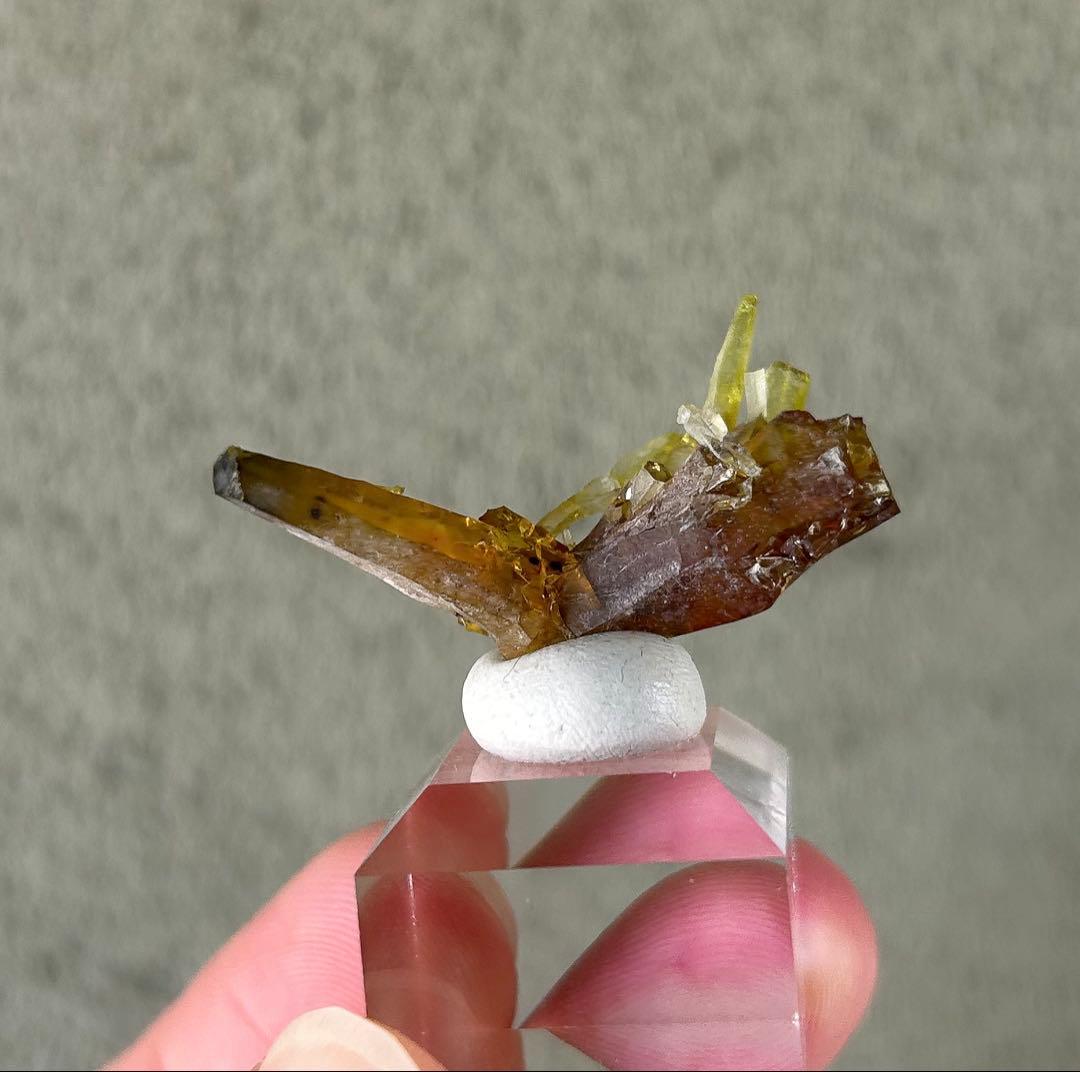 希少色 希少鉱物 ジンカイト 黄緑色結晶 天然石