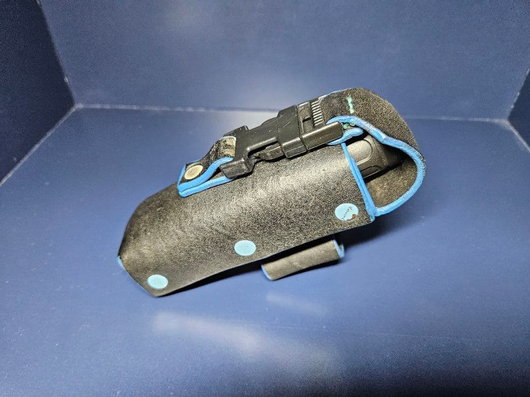 SureFire フラッシュライト ホルスター付き