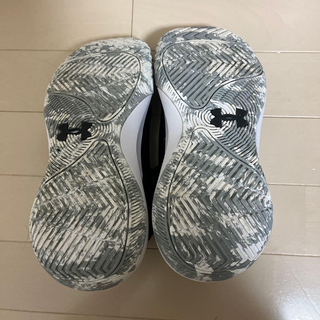 UNDER ARMOR バスケシューズ＆シューズ入れ