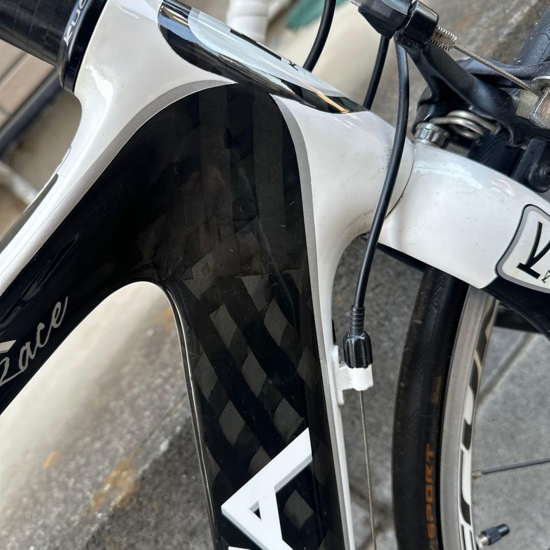 KUOTA KHARMA ロードバイク フルカーボン　105 コンポーネント