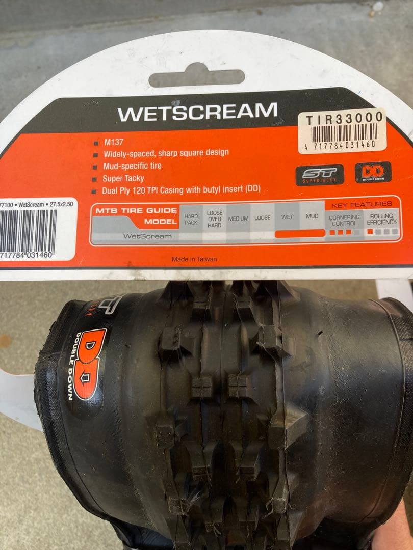 MAXXIS WETSCREAM 27.5 x 2.5 タイヤ　2本マキシス
