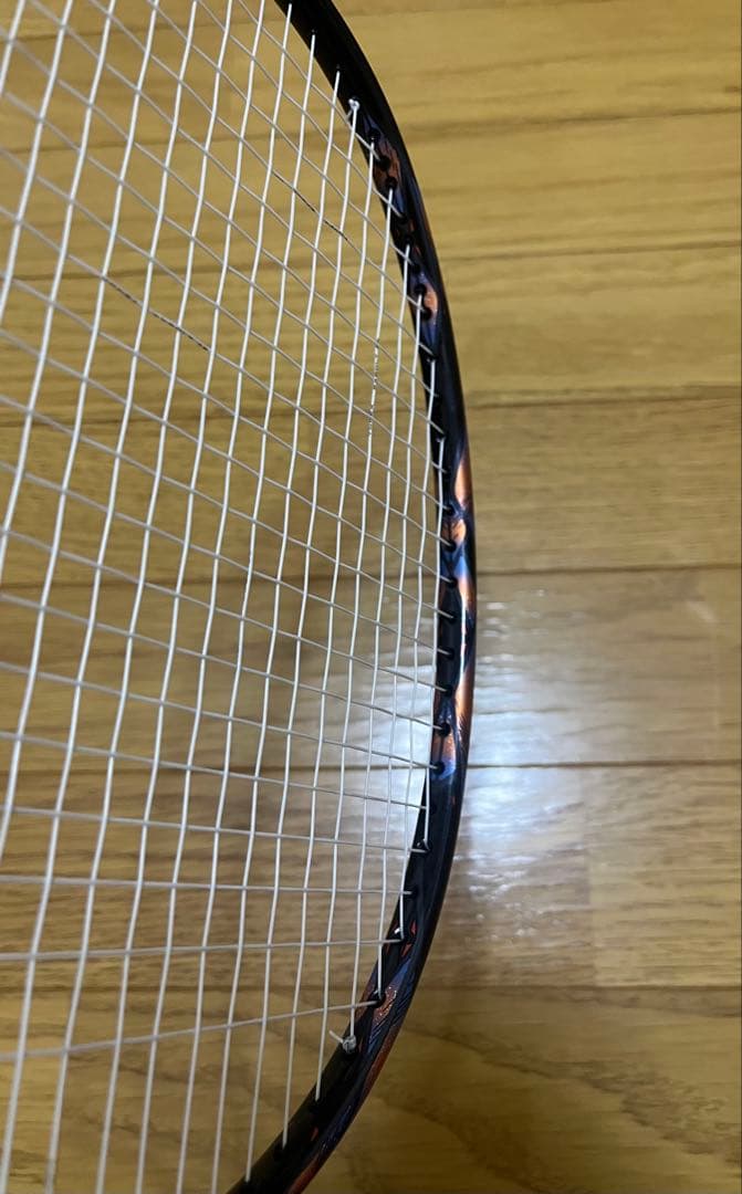 【美品】YONEX バドミントンラケット アストロクス77PRO 4ug5